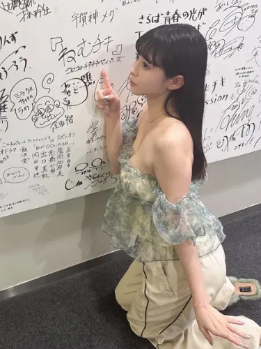 在上海90后交友(上海90后聚会社交) 在上海90后交友(上海90后聚会社交)